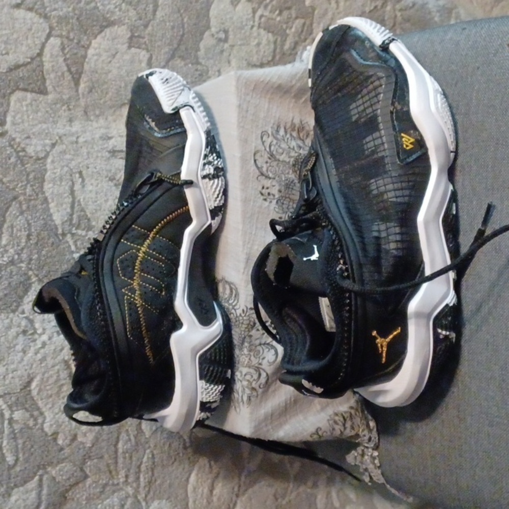 JORDAN Shoes Black and White Athletic Sneakers with Gold Accents - Picture 3 of 9